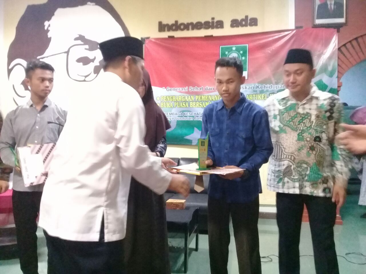 Nanda Rizky AF Juara 1 Lomba Menulis Artikel Kesehatan LKNU Banyumas