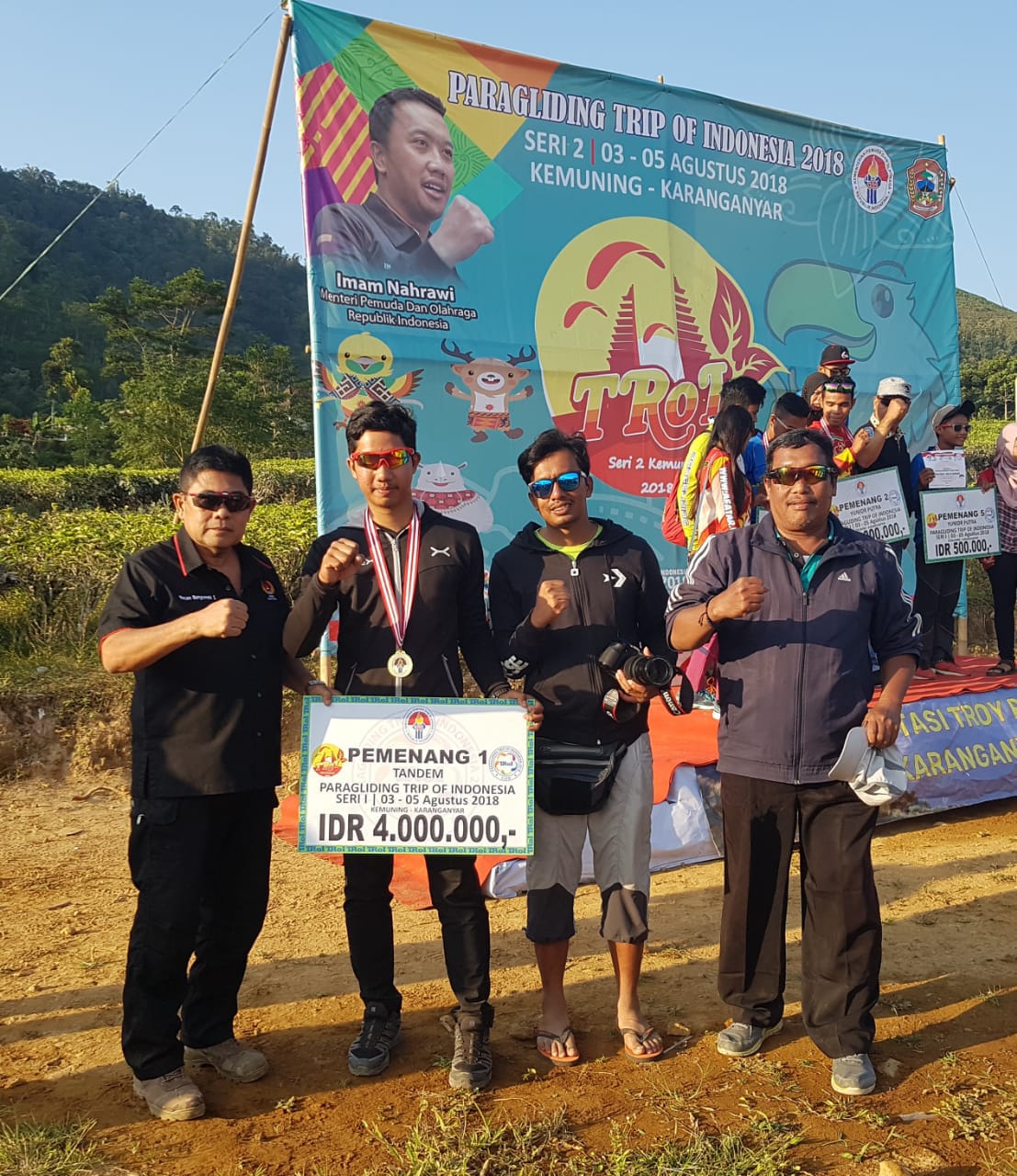 Atlet Paralayang Banyumas Raih Medali Emas