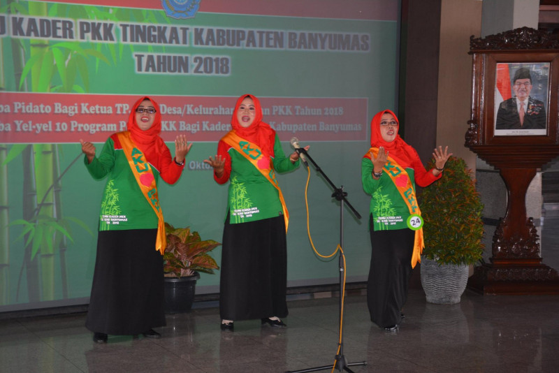 PKK Kemranjen Juara Pidato dan Patikraja Juara Yel-yel
