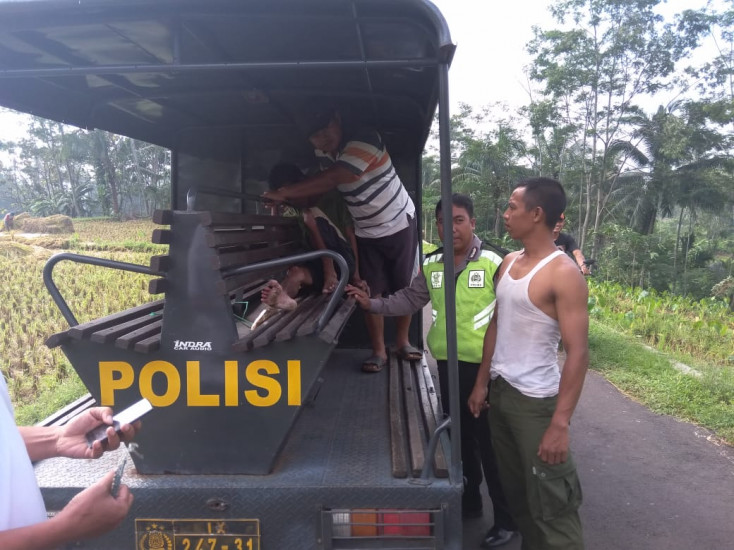 Warga Rempoah dan Kemutugkidul Temukan Orang Hanyut