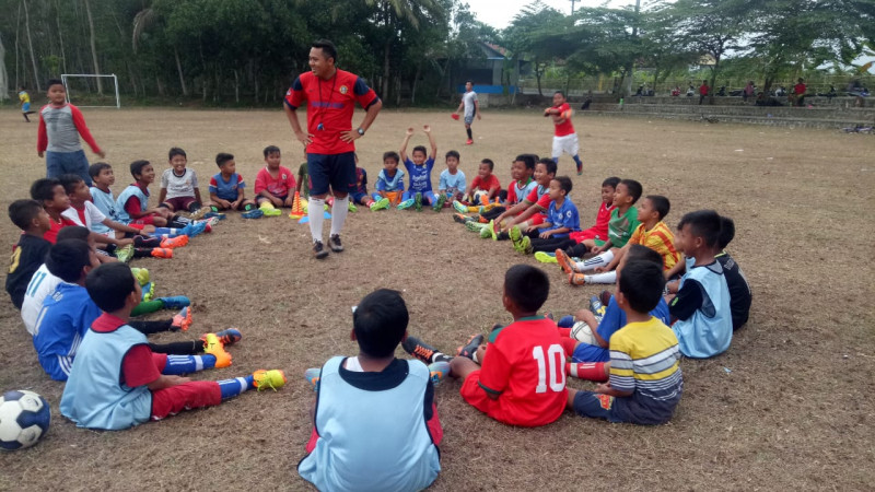 Pemuda Pangebatan Miliki Sekolah Sepak Bola
