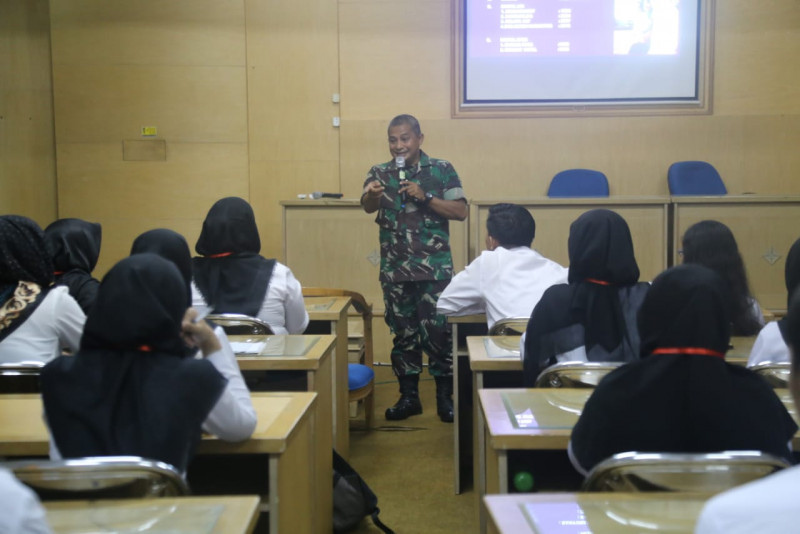 Korem 071/Wk Bekali Bela Negara Calon Pendidik